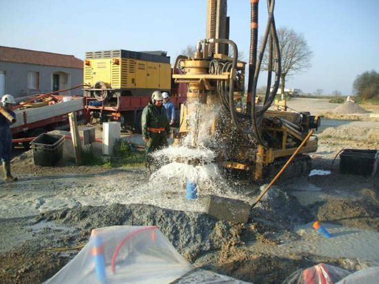 Quelle est l'importance du forage d'eau pour l'accès à l'eau potable ? La Roche-sur-Yon